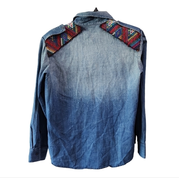 JEN'S PIRATE BOOTY Embroidered Chambray Denim Shacket Shirt Jacket - Picture 2 of 5